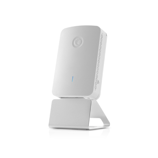 Bluechip-cam-06 Cambium cnPilot r200P